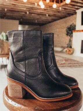 BEAST FASHION Black Leather Mid-Calf Block Heel Boots with Tan Wood-Look Heel